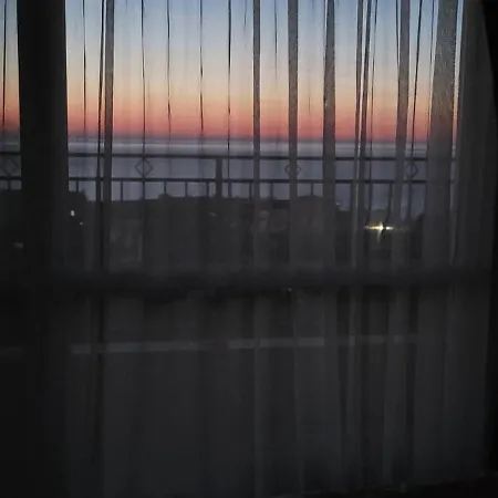 Rea Sea Breeze Apartamento
